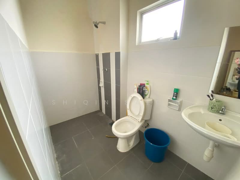 2-storey Terraced House for Sale in Alam Suria (Puncak Alam) - Shiqin Saidin - Bathroom - PropertyGuru.com.my