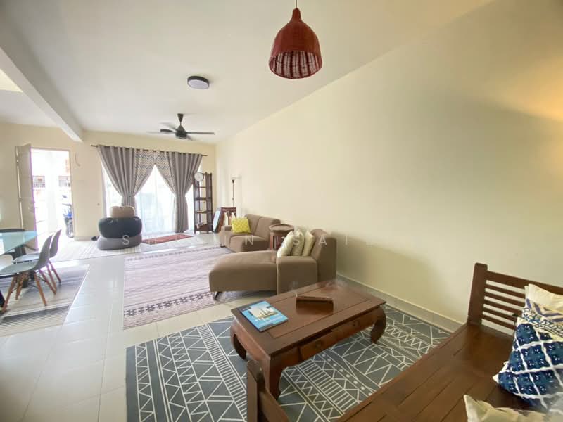 2-storey Terraced House for Sale in Alam Suria (Puncak Alam) - Shiqin Saidin - Living Room - PropertyGuru.com.my