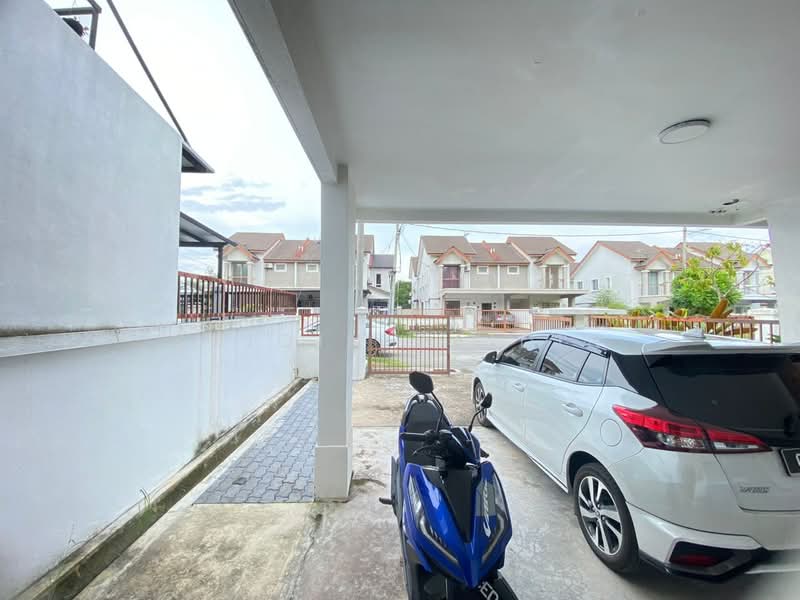 2-storey Terraced House for Sale in Alam Suria (Puncak Alam) - Shiqin Saidin - Exterior - PropertyGuru.com.my