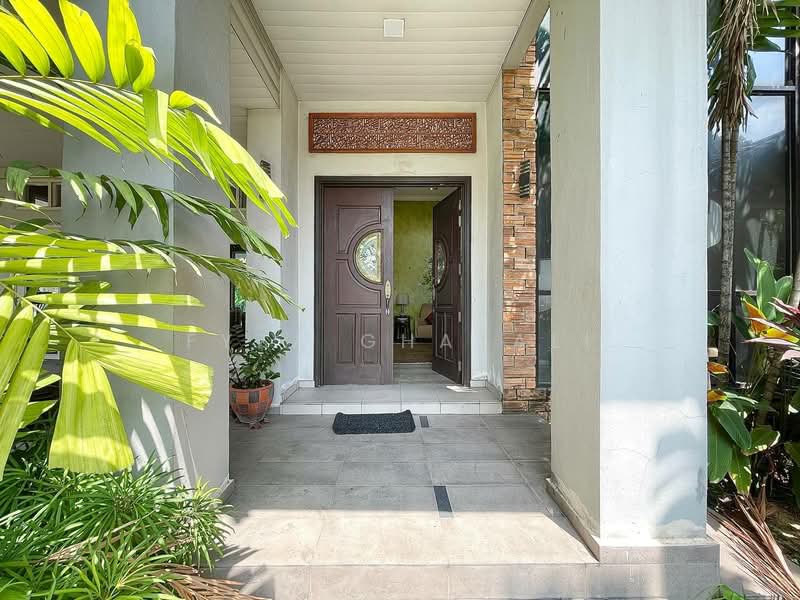 Section 8, Kota Damansara untuk Untuk Dijual - RM 3,500,000, Mac 2026 - Entrance - PropertyGuru.com.my