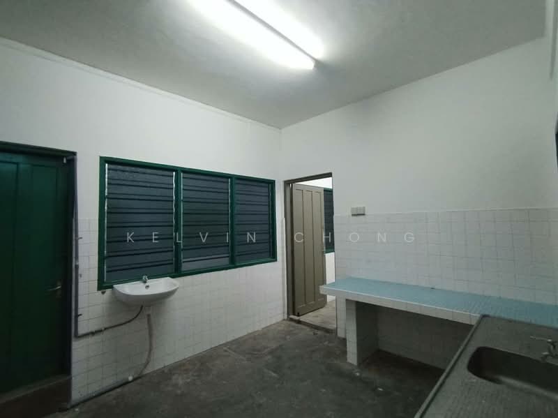 1-storey Terraced House for Rent in Taman Canning (Ipoh) - Kelvin Chong - Kitchen - PropertyGuru.com.my