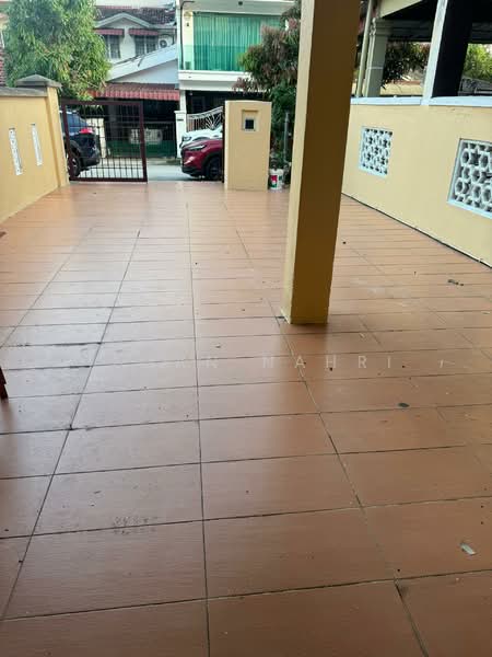 2.5-storey Terraced House for Rent in Seksyen 4 (Bangi) - Ilman Nahri - Exterior - PropertyGuru.com.my