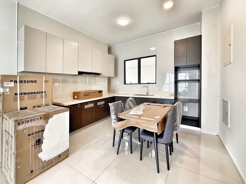 Condominium for Rent at Bay Laurel @ Country Garden Danga Bay - Jensen Goh - Kitchen - PropertyGuru.com.my