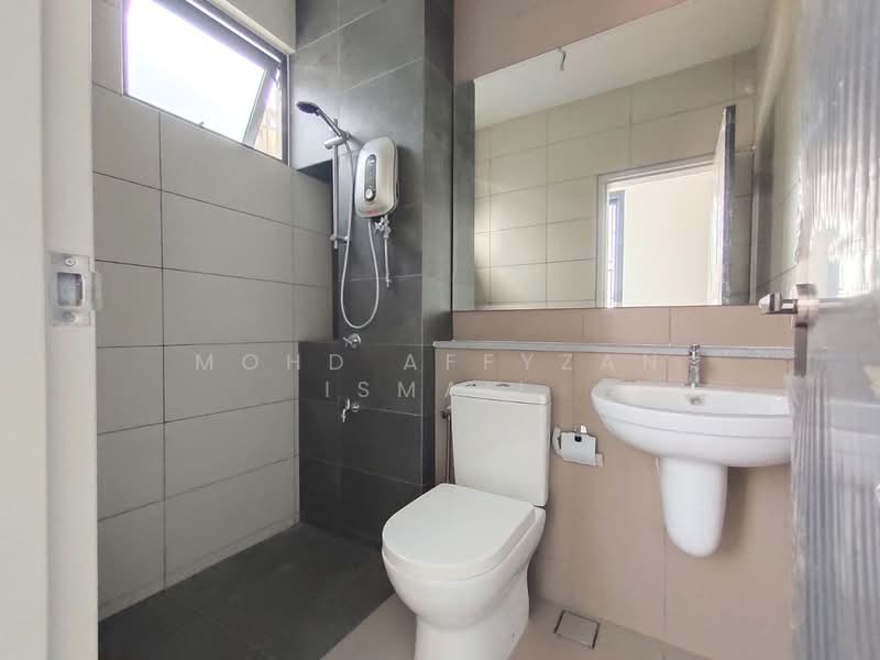 2-storey Terraced House for Sale in Elmina (Shah Alam) - Mohd Affyzan Ismail - Bathroom - PropertyGuru.com.my