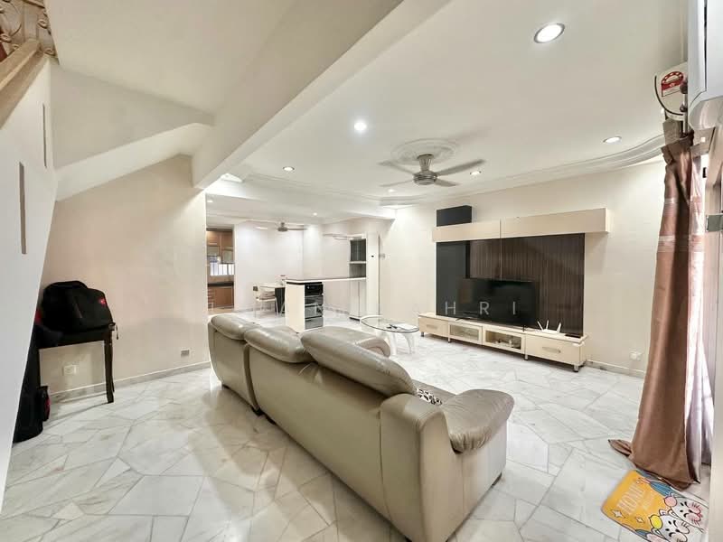 2-storey Terraced House for Sale in Bandar Saujana Putra (Tanjong Duabelas) - Ilman Nahri - Living Room - PropertyGuru.com.my