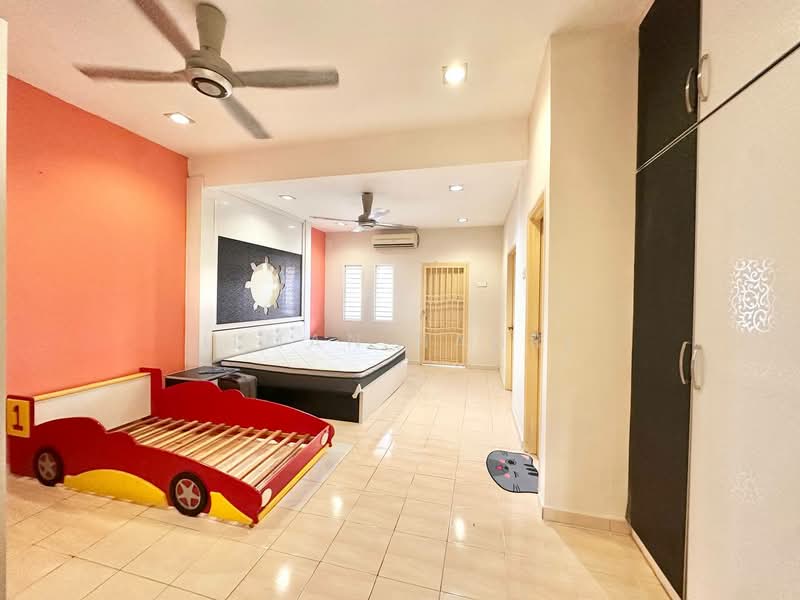 2-storey Terraced House for Sale in Bandar Saujana Putra (Tanjong Duabelas) - Ilman Nahri - Bedroom - PropertyGuru.com.my