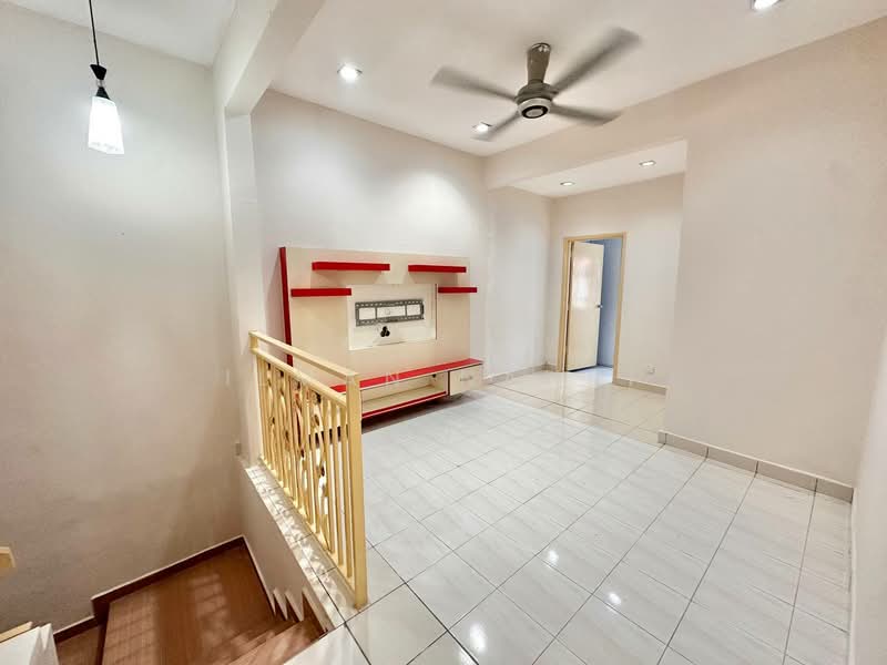 2-storey Terraced House for Sale in Bandar Saujana Putra (Tanjong Duabelas) - Ilman Nahri - Living Room - PropertyGuru.com.my