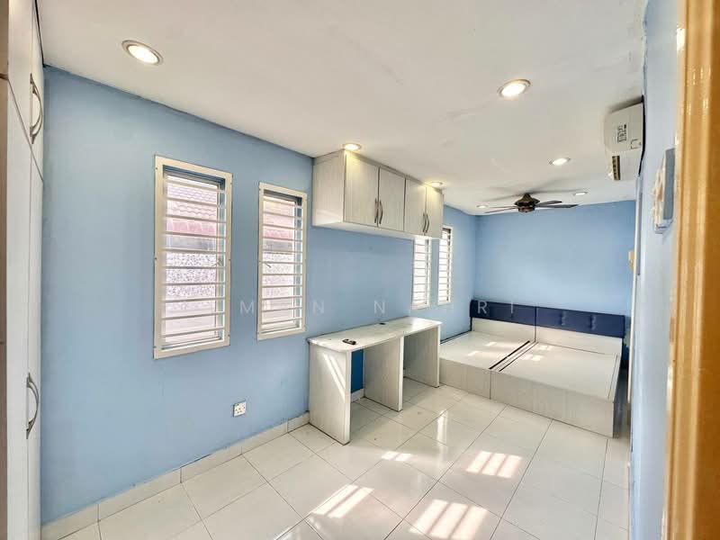 2-storey Terraced House for Sale in Bandar Saujana Putra (Tanjong Duabelas) - Ilman Nahri - Bedroom - PropertyGuru.com.my