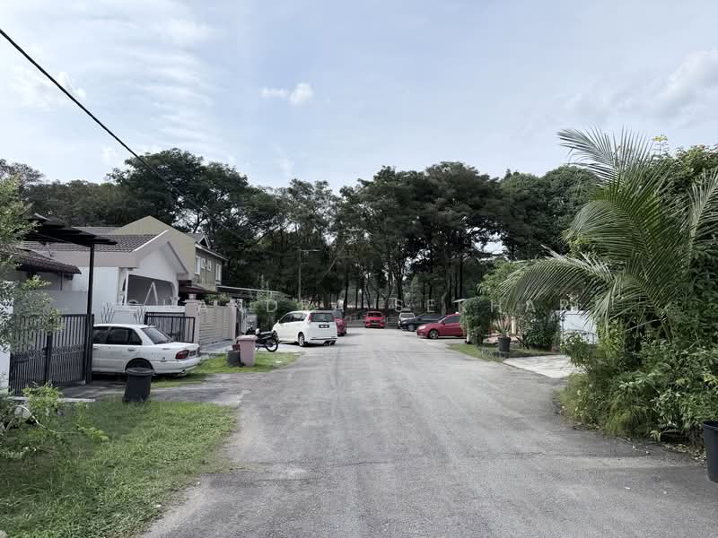 1-storey Terraced House for Sale in Kelana Jaya (Petaling Jaya) - Chandra Sekhar - Exterior - PropertyGuru.com.my