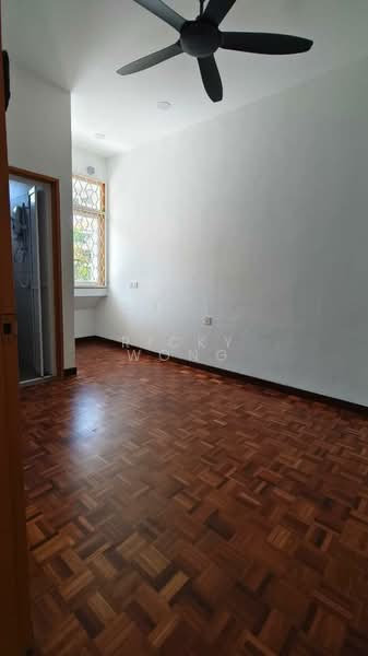 Untuk Disewa - LANDED FOR RENT 2 STOREY TERRACE AT PANTAI JERJAK SUNGAI NIBONG GOOD CONDITION