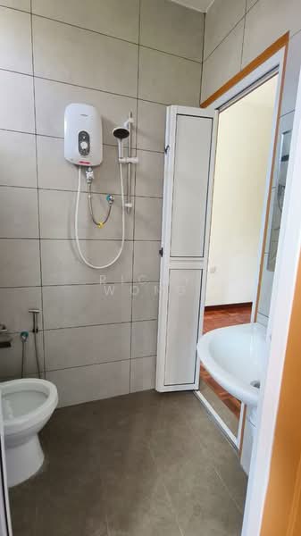 Untuk Disewa - LANDED FOR RENT 2 STOREY TERRACE AT PANTAI JERJAK SUNGAI NIBONG GOOD CONDITION