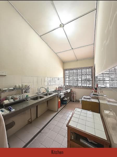 1.5-storey Terraced House for Sale in Taman Pelangi Indah (Ulu Tiram) - Bill Ong - Kitchen - PropertyGuru.com.my