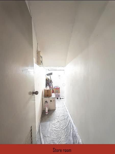 1.5-storey Terraced House for Sale in Taman Pelangi Indah (Ulu Tiram) - Bill Ong - Corridor - PropertyGuru.com.my