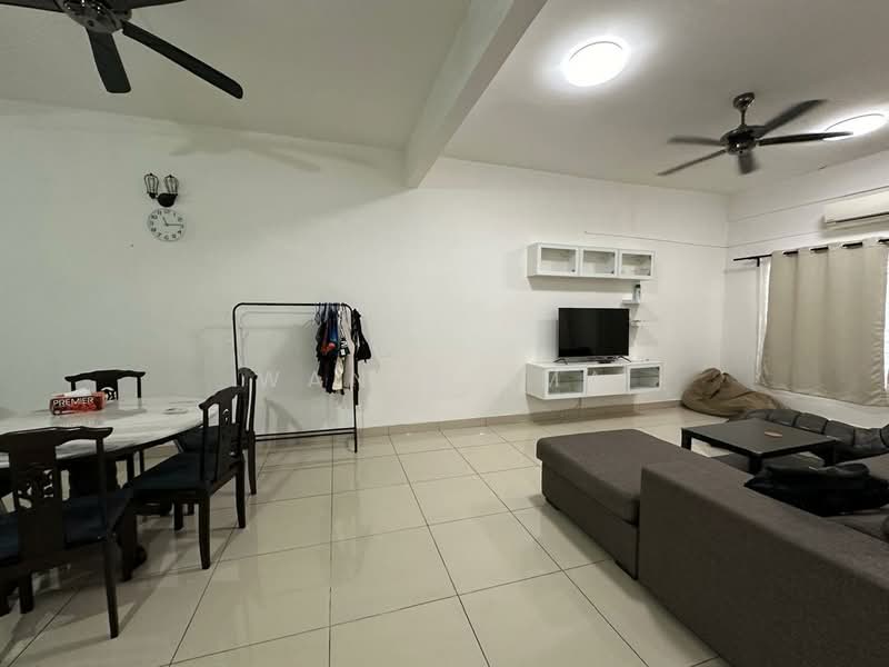 2-storey Terraced House for Sale in Aman Putri (Sungai Buloh) - Wan Azima - Living Room - PropertyGuru.com.my