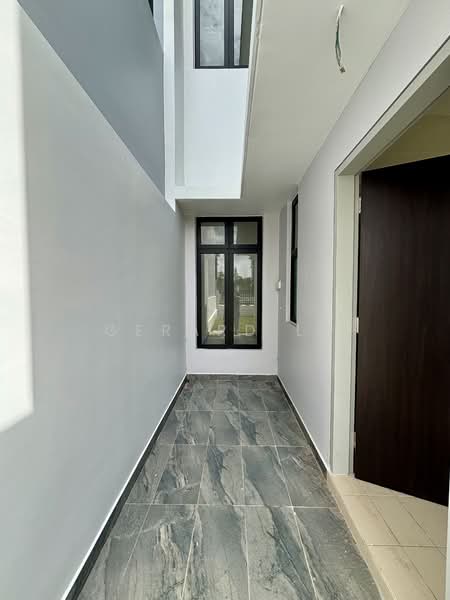 Cluster House for Sale in Taman Mount Austin (Tebrau) - Gerard Lo - Entrance - PropertyGuru.com.my