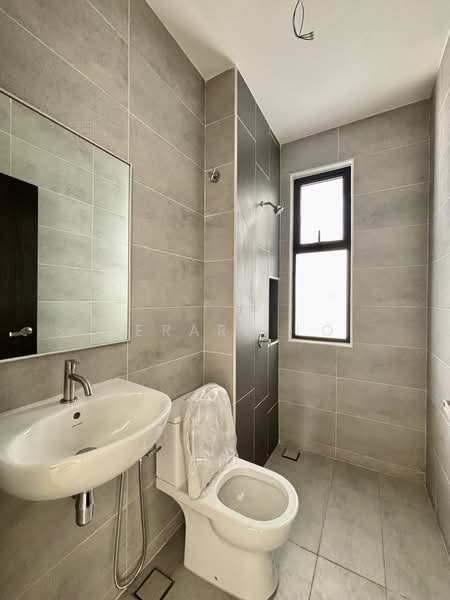 Cluster House for Sale in Taman Mount Austin (Tebrau) - Gerard Lo - Bathroom - PropertyGuru.com.my