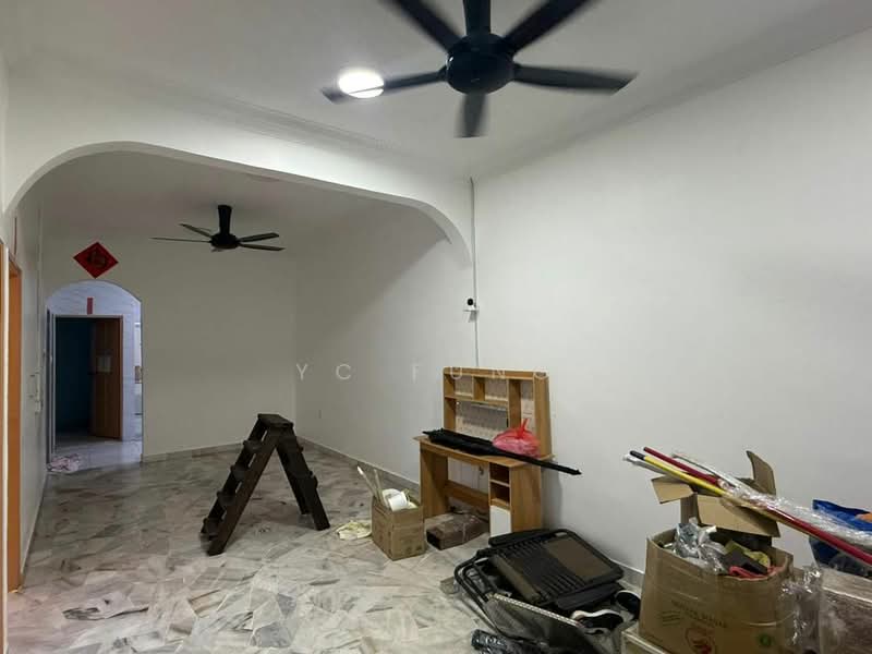 1-storey Terraced House for Sale in Taman Sri Putri (Kulai) - YC Fung - Living Room - PropertyGuru.com.my