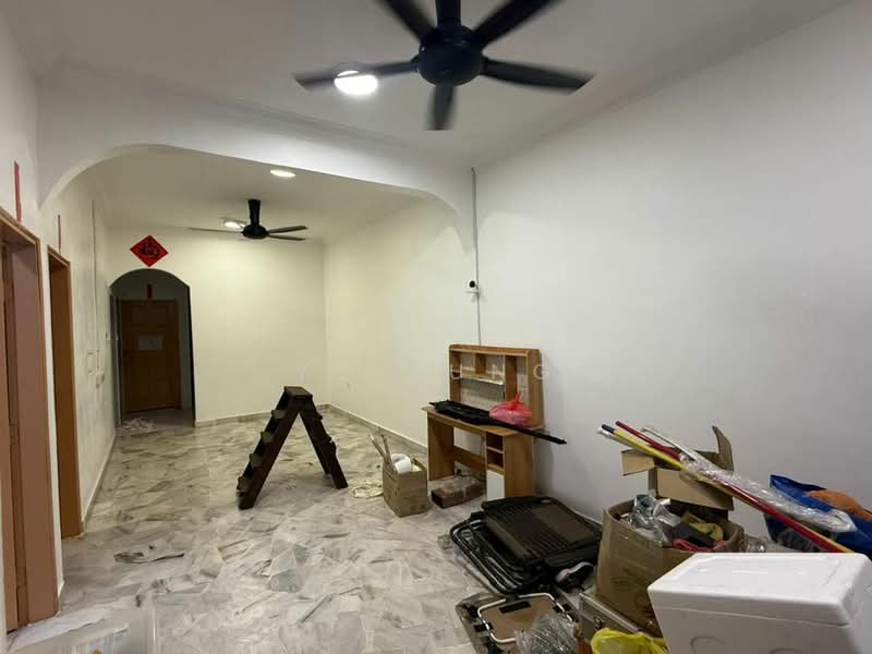 1-storey Terraced House for Sale in Taman Sri Putri (Kulai) - YC Fung - Living Room - PropertyGuru.com.my