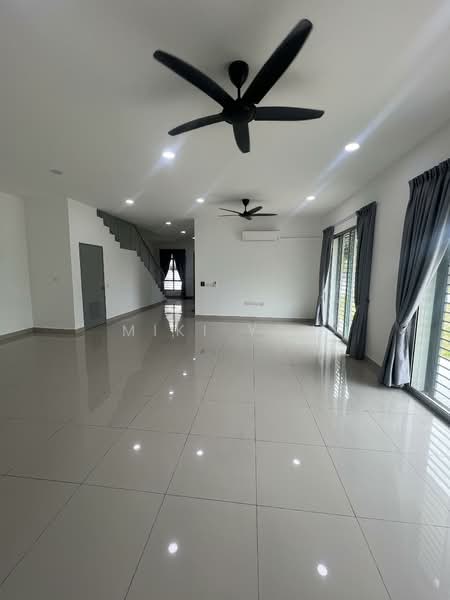 2-storey Terraced House for Rent in Kota Kemuning (Shah Alam) - Miki You - Living Room - PropertyGuru.com.my
