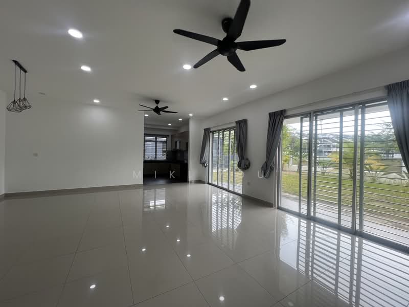 2-storey Terraced House for Rent in Kota Kemuning (Shah Alam) - Miki You - Living Room - PropertyGuru.com.my
