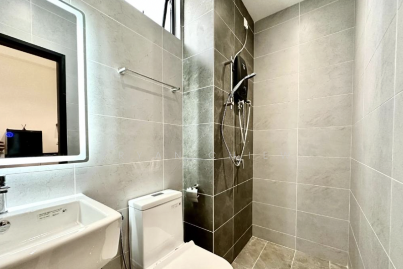 Service Residence for Sale at Twin Tower Residence - Bryan Chiew - Bathroom - PropertyGuru.com.my
