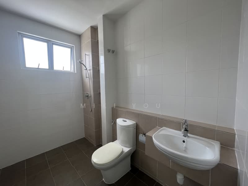 2-storey Terraced House for Rent in Kota Kemuning (Shah Alam) - Miki You - Bathroom - PropertyGuru.com.my