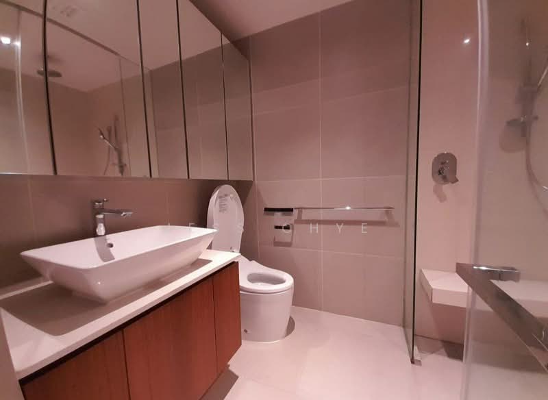 Stonor 3 untuk Untuk Disewa - RM 5,500 /bulan, Mac 2026 - Bathroom - PropertyGuru.com.my