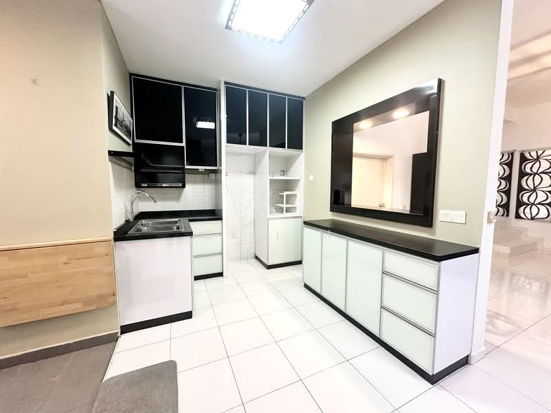 Setia Tropika untuk Untuk Disewa - RM 3,000 /bulan, Mac 2026 - Kitchen - PropertyGuru.com.my