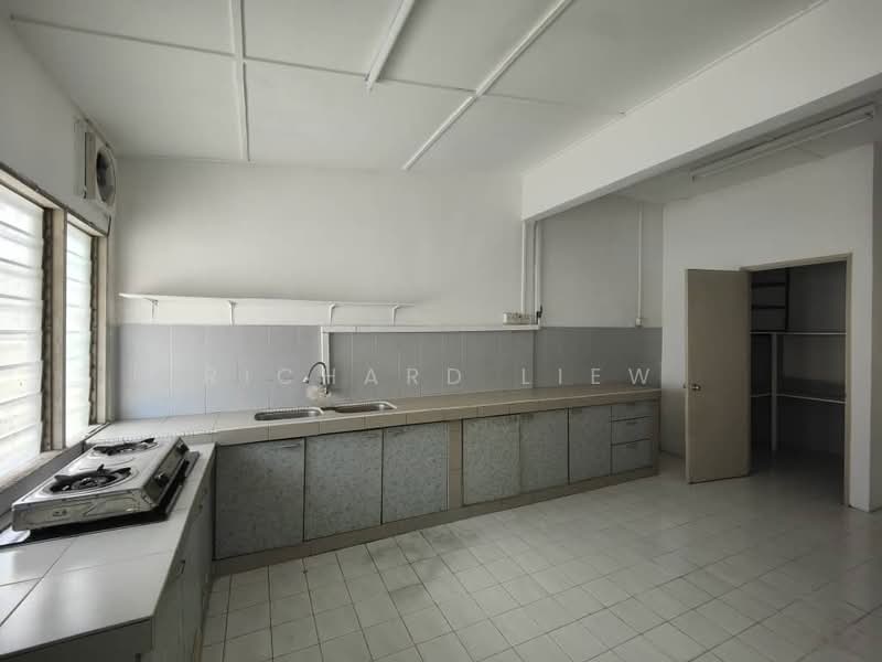 1-storey Terraced House for Sale in SS4 (Petaling Jaya) - Richard Liew - Kitchen - PropertyGuru.com.my