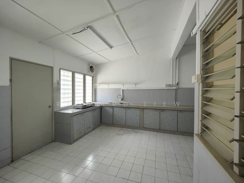 1-storey Terraced House for Sale in SS4 (Petaling Jaya) - Richard Liew - Kitchen - PropertyGuru.com.my