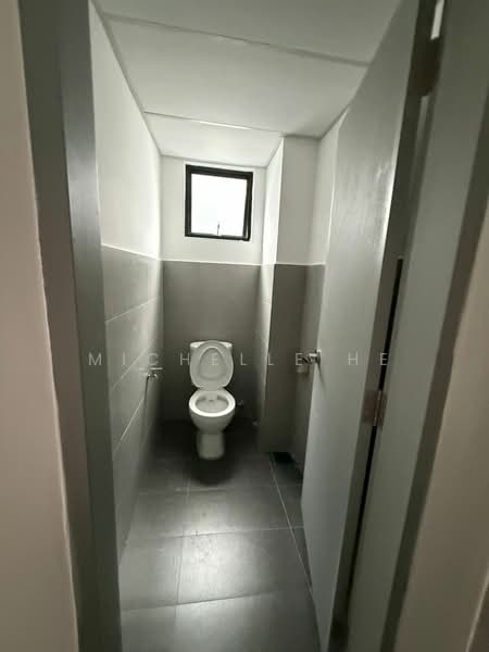 Shop / Office for Sale in Austin Crest (Johor Bahru) - Michelle He - Bathroom - PropertyGuru.com.my