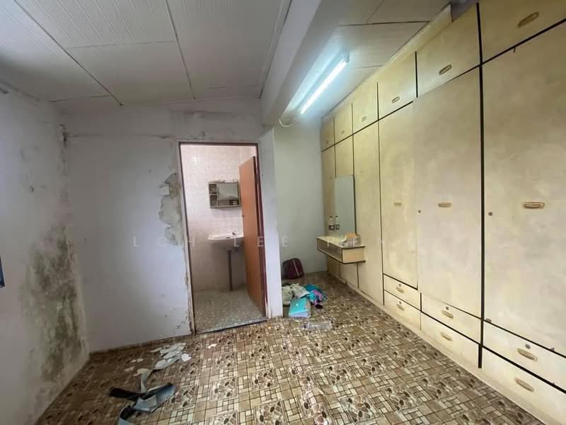 2-storey Terraced House for Sale in Bandar Baru Permas Jaya (Permas Jaya) - Loh Lee Peng - Interior - PropertyGuru.com.my