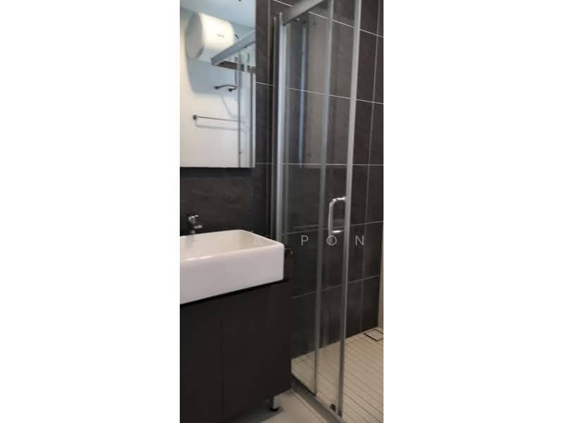 Royal Strand @ Country Garden Danga Bay untuk Untuk Disewa - RM 2,200 /bulan, Mac 2026 - Bathroom - PropertyGuru.com.my