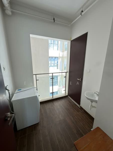 Kings Bay @ Country Garden Danga Bay untuk Untuk Disewa - RM 3,300 /bulan, Mac 2026 - Balcony - PropertyGuru.com.my