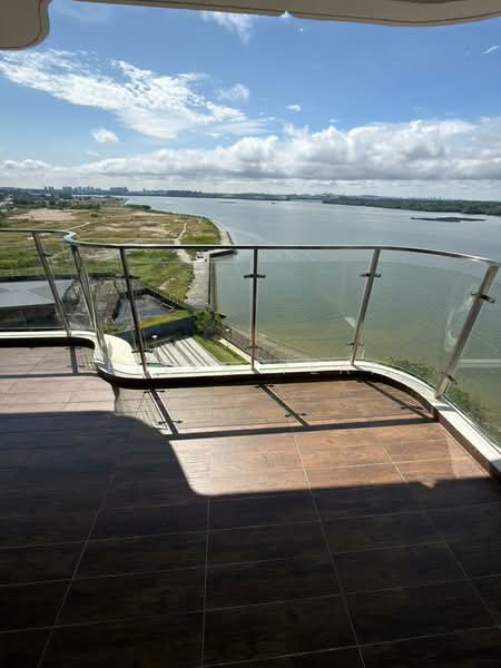 Kings Bay @ Country Garden Danga Bay untuk Untuk Disewa - RM 3,300 /bulan, Mac 2026 - Balcony - PropertyGuru.com.my