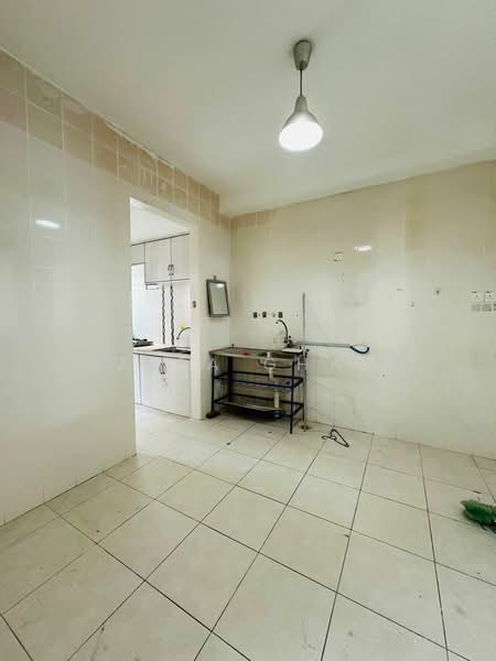 3-storey Terraced House for Sale in Butterworth (Penang) - Azura Ghani - Kitchen - PropertyGuru.com.my