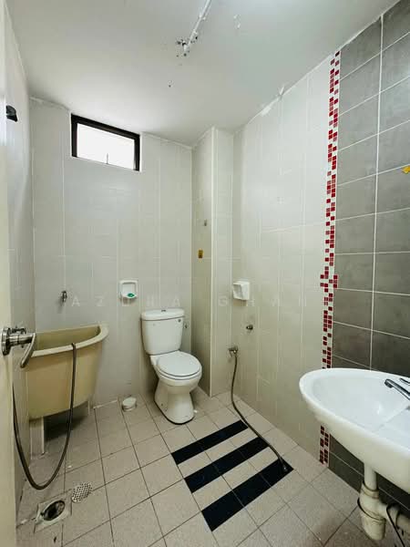 3-storey Terraced House for Sale in Butterworth (Penang) - Azura Ghani - Bathroom - PropertyGuru.com.my
