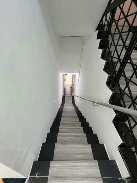 Shop for Sale in Bangi (Selangor) - Kyra Afnee - Corridor - PropertyGuru.com.my