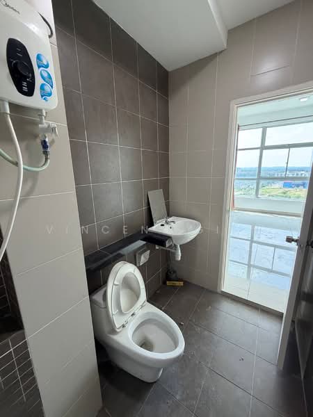 Apartment for Rent at D'Rich Executive Suites - Vincent Gian - Bathroom - PropertyGuru.com.my