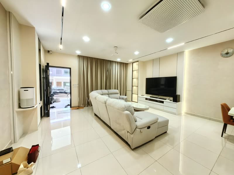 Hijauan Residence, Perdana Residence 2, One Sierra, Blue Sky untuk Untuk Dijual - RM 1,590,000, Mac 2026 - Living Room - PropertyGuru.com.my