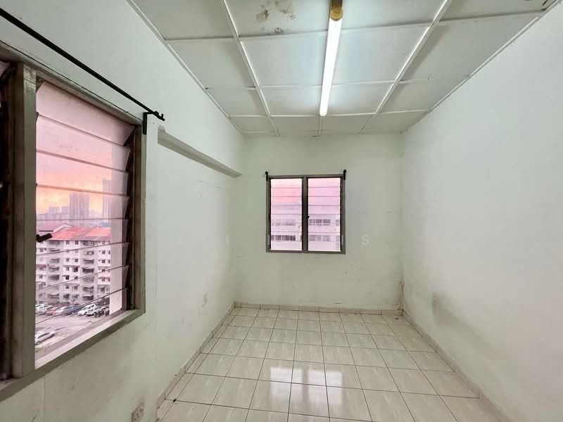 Apartment for Sale at Segar Apartments - Ali Idris - Interior - PropertyGuru.com.my