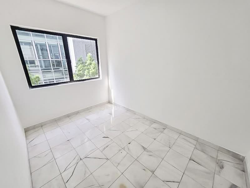 Condominium for Rent at Wickham Residence - Sandhu . - Helper's Room - PropertyGuru.com.my