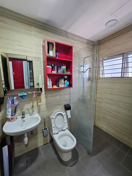 Semi-Detached House for Sale in Kota Kinabalu (Sabah) - Jacky Lai - Bathroom - PropertyGuru.com.my