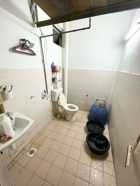 Bayu Puteri 2 untuk Untuk Dijual - RM 250,000, Mac 2026 - Bathroom - PropertyGuru.com.my