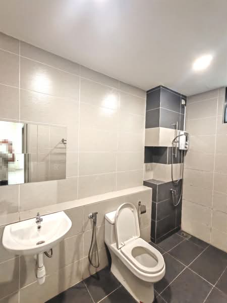 Apartment for Rent at Austin Regency (Pangsapuri Austin Perdana) - Right Lam - PropertyGuru.com.my