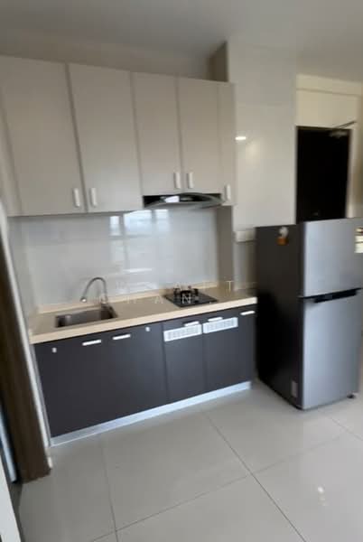 Kondominium untuk Disewa di Amberside @ Country Garden Danga Bay - Wyatt Chan Shoou Tyn - Kitchen - PropertyGuru.com.my