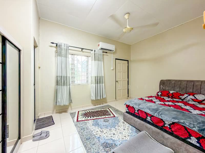 2-storey Terraced House for Sale in Bandar Baru Bangi (Selangor) - Masnizah Arifin - Bedroom - PropertyGuru.com.my