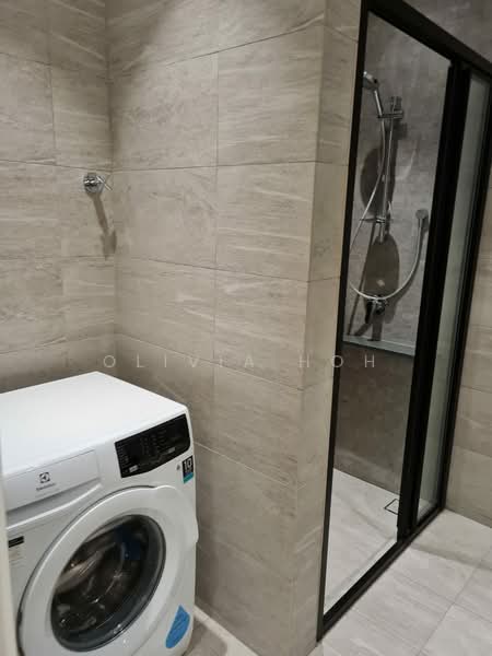 Service Residence for Sale at Edelweiss @ Tropicana Gardens - Olivia Hoh - Bathroom - PropertyGuru.com.my