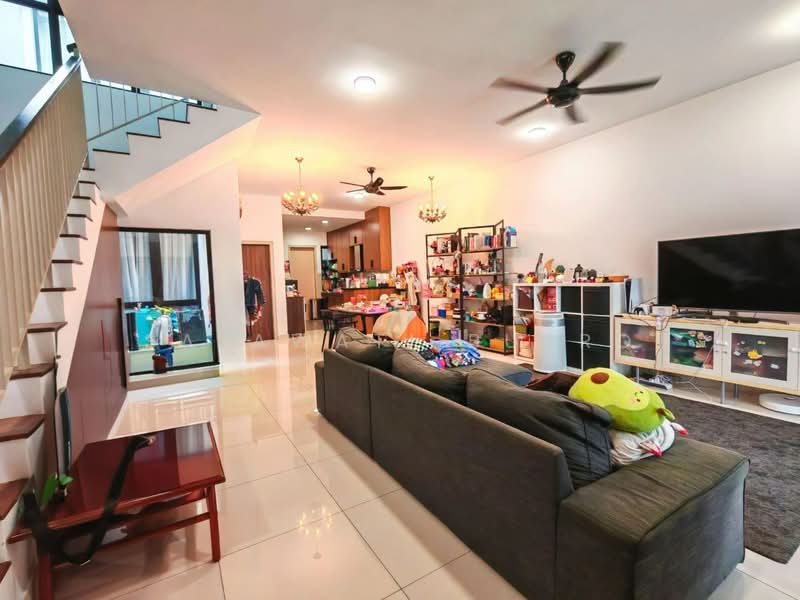 Terraced House for Sale in Shah Alam (Selangor) - Salawati Busro - Living Room - PropertyGuru.com.my