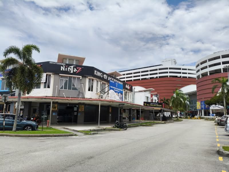 Shop for Rent in Bandar Botanic (Klang) - Jason Lim - Exterior - PropertyGuru.com.my